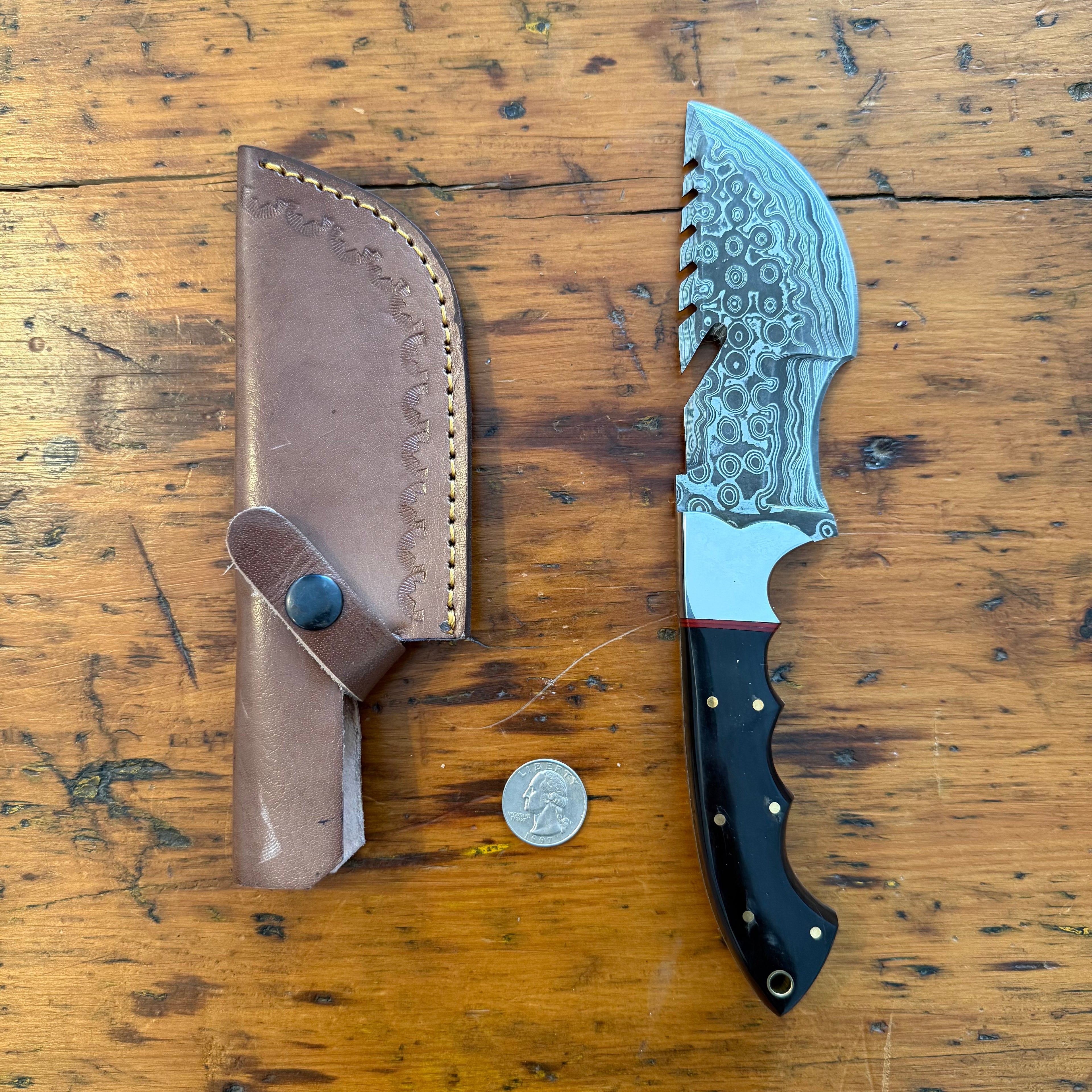 Damascus Tracker Knife- Natural Resin Handle