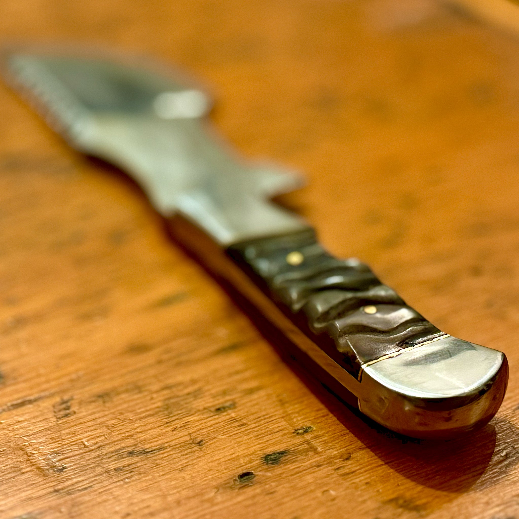 XL Tracker knife with Sheath